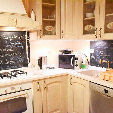 Donos Art Apartment ザグレブ エクステリア 写真